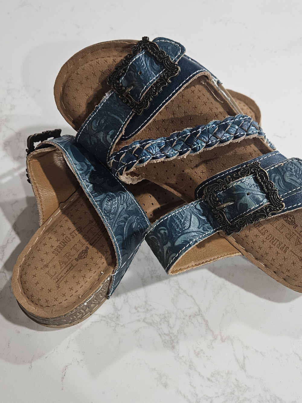 L'artiste Women's Teal Embossed Leather Slide Sandals Size 39 - Picture 3 of 5